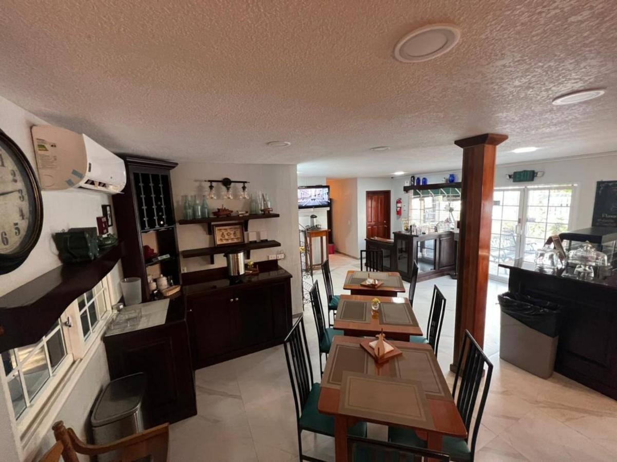 One South Place Hotel Belize City Esterno foto