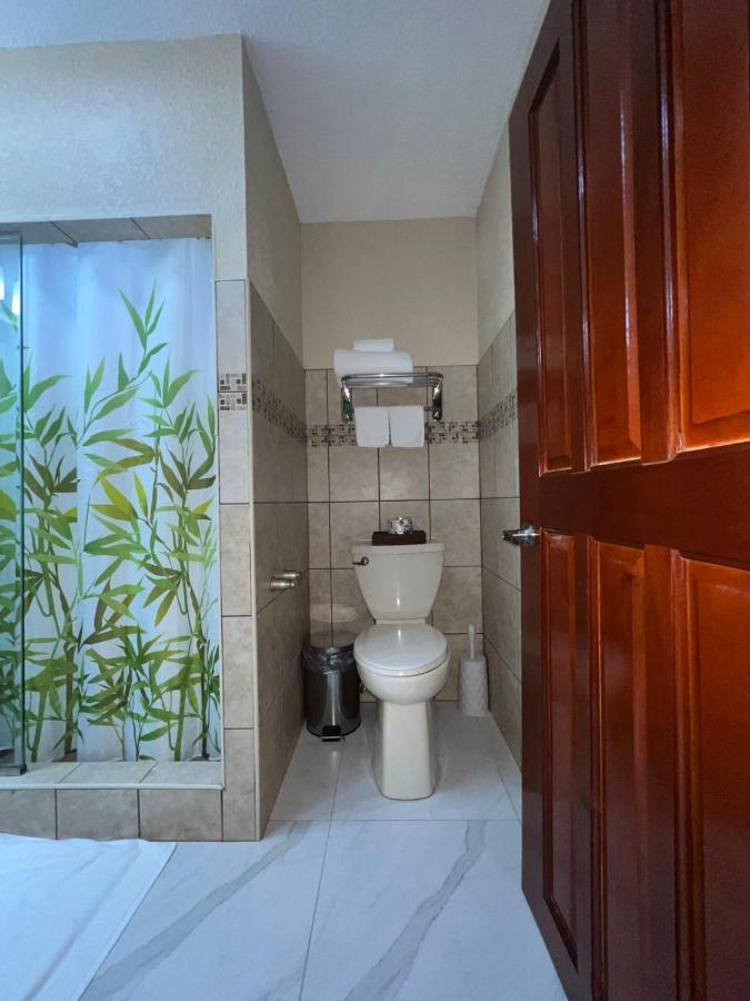 One South Place Hotel Belize City Esterno foto