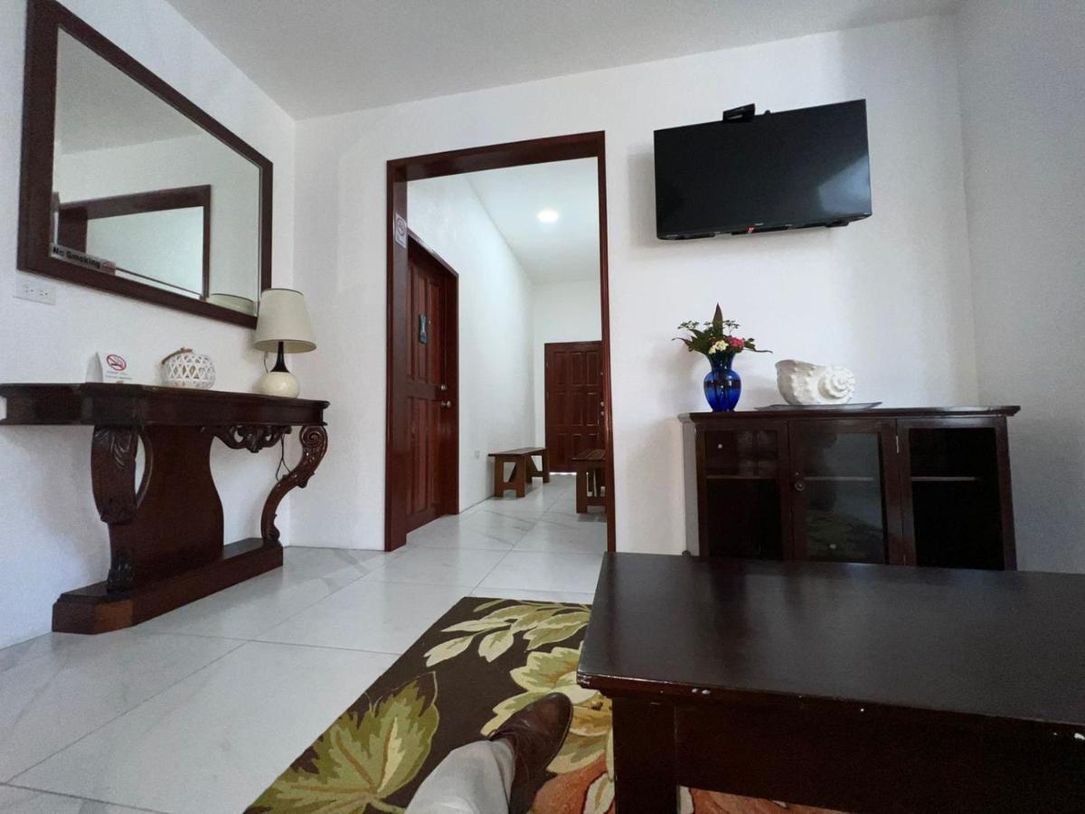 One South Place Hotel Belize City Esterno foto