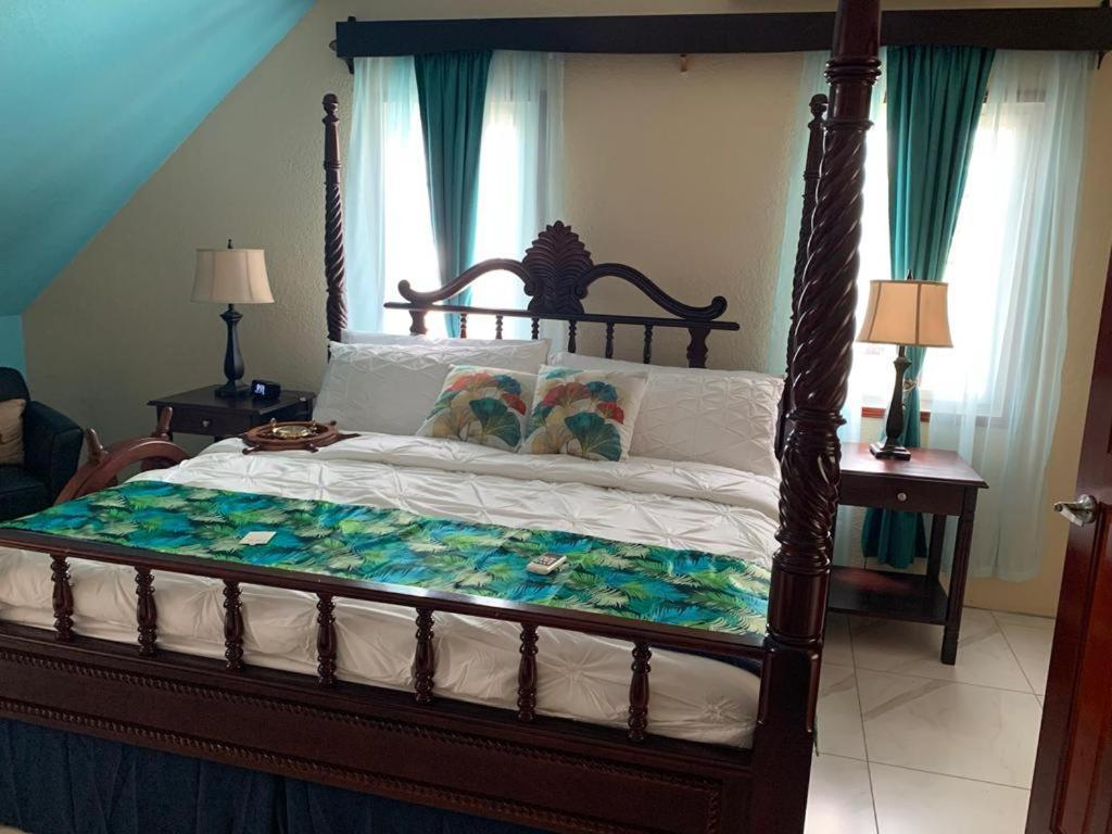 One South Place Hotel Belize City Esterno foto